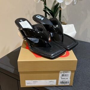 🔥🔥🔥NWT Gia 6 sandals.